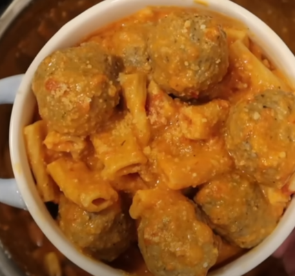 Instant Pot Meatballs Marinara Pasta