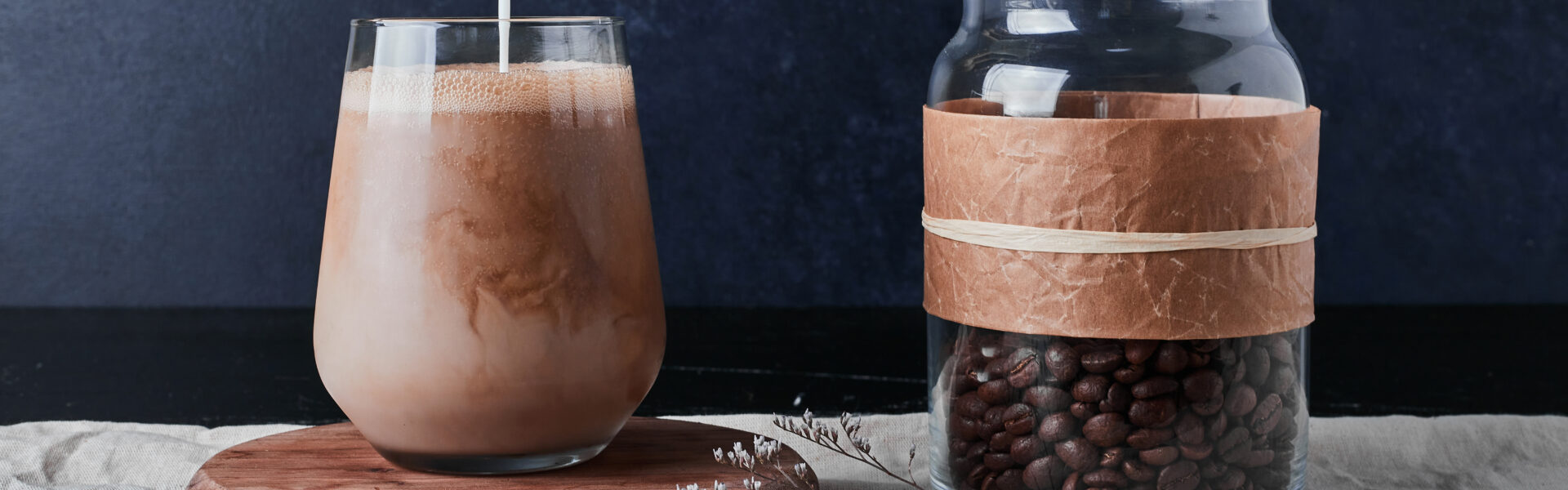 Make Cafe-Like Cold Coffee At Home | Cold Coffee Recipe | Cold Coffee At Home Easy | Cold Coffee Easy